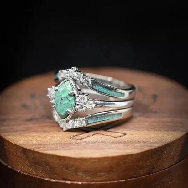 Prsten s přírodním tyrkysem a diamanty