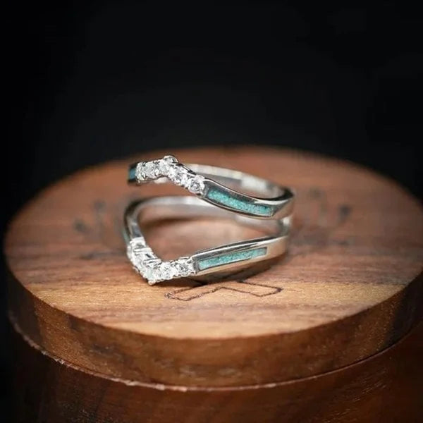 Prsten s přírodním tyrkysem a diamanty
